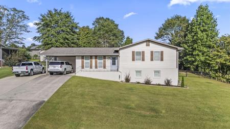 1439 Longbrook Dr NE