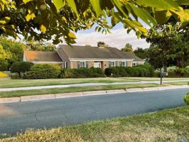 807 River Bluff Dr