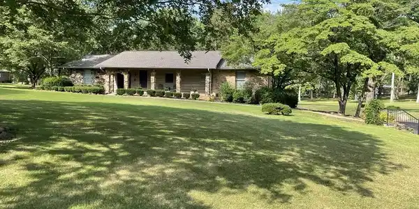 109 Harris Dr