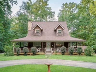 169 Dewey Dr
