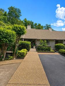 203 River Point Rd