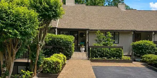 203 River Point Rd