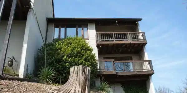 230 River Point Rd