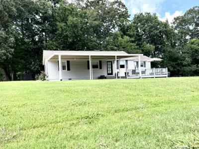 300 Carolyn Rd