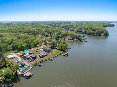 105 Lake View Dr