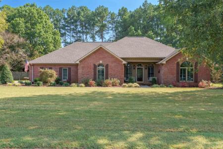 1655 Village Ln