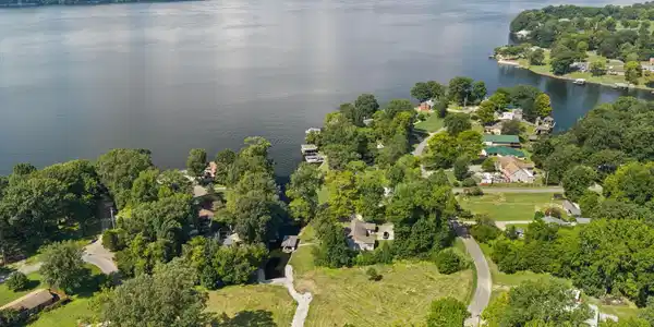 200 Aqua Vista Dr