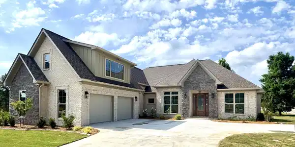 112 Allens Way
