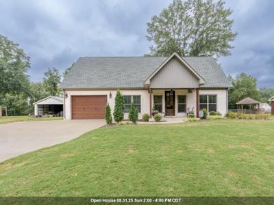 1096 Raintree Dr