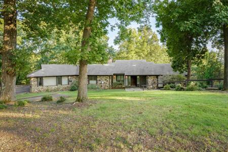 333 Deer Point Ln
