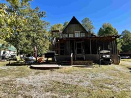 822 Rainbows End Rd