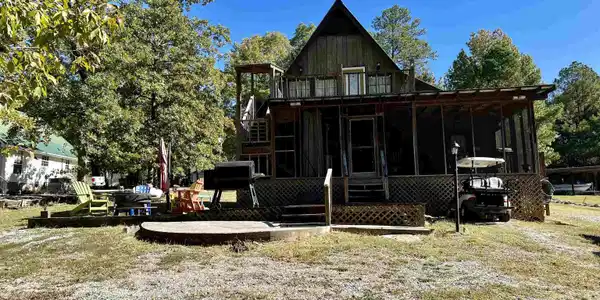 822 Rainbows End Rd