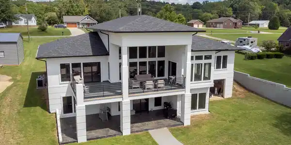 1098 Waters Edge Dr