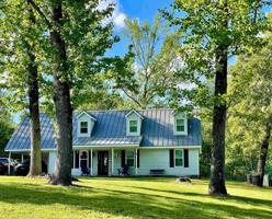 201 Shoreline Dr