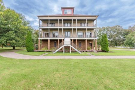135 Bluewater Lndg