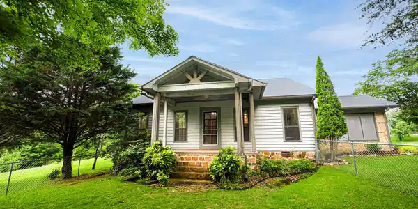 320 Spring Cove Rd