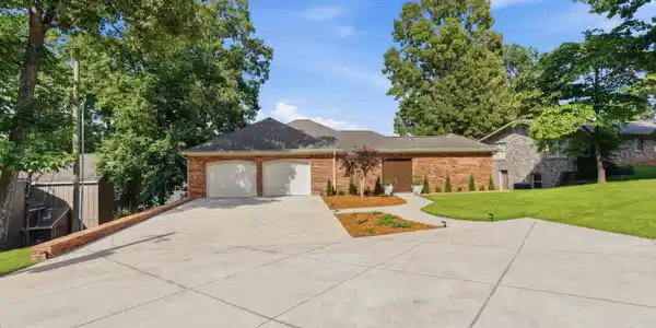 331 Carson Rd
