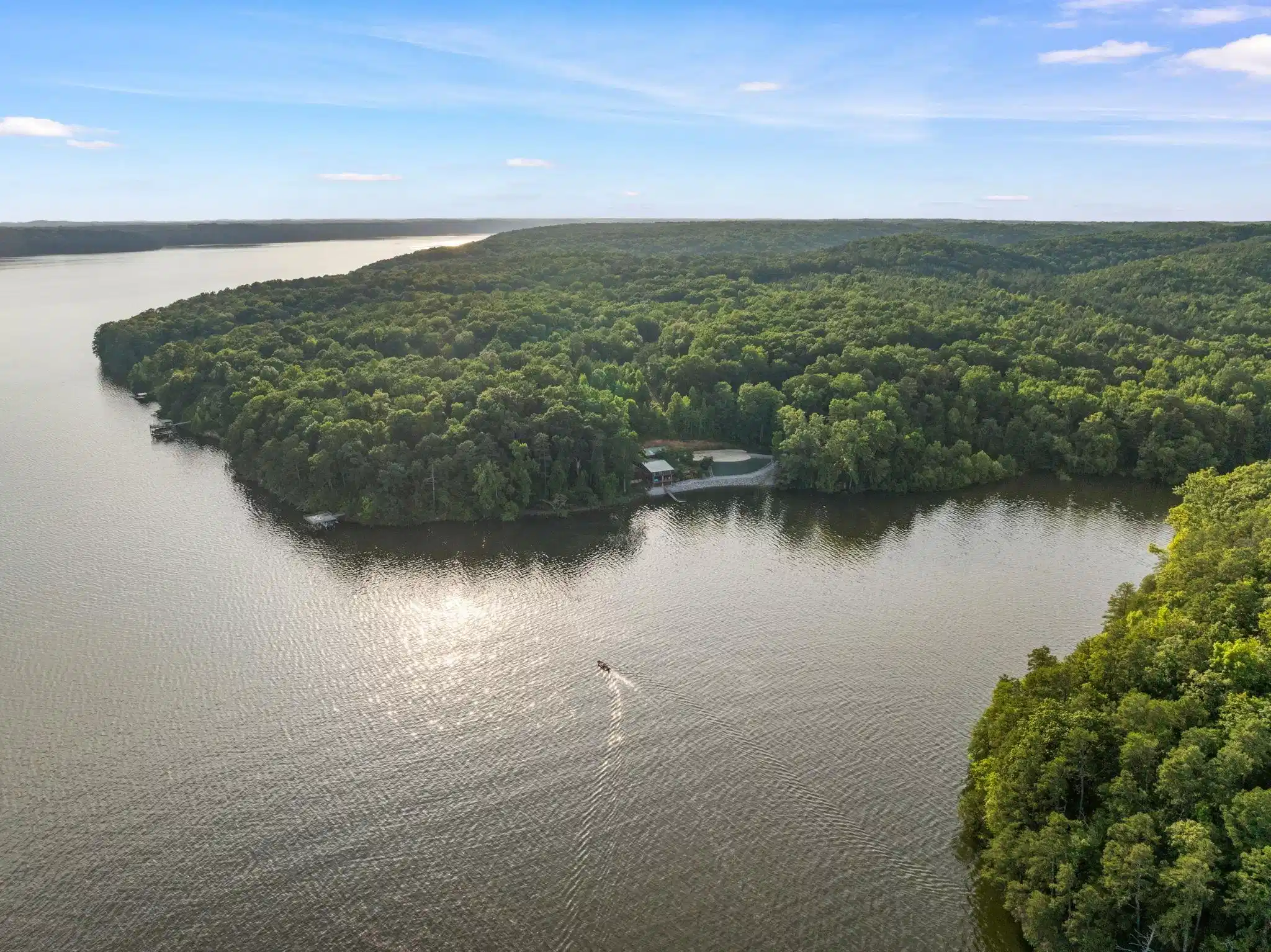 Image 1: 2.4 acres in a serene cove on Pickwick Lake