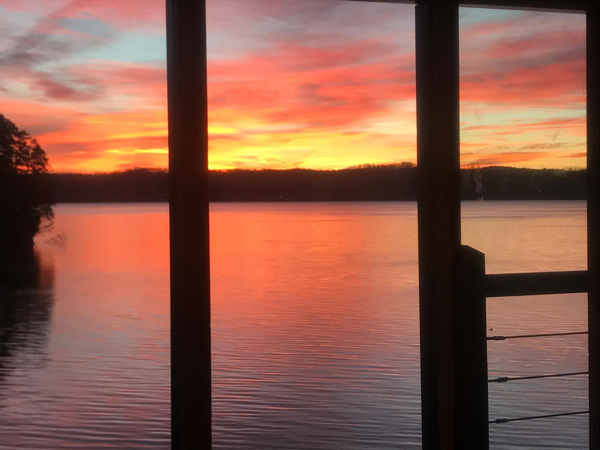 Image 3: Awesome sunsets