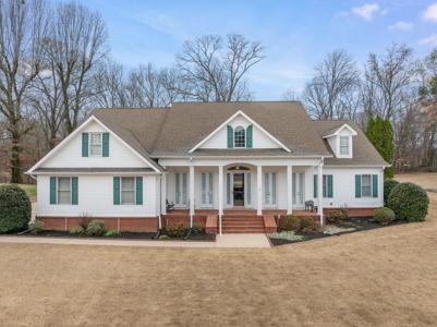 384 Ridgecliff Dr