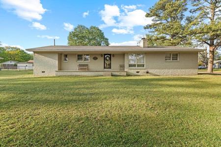 535 Highland Cir