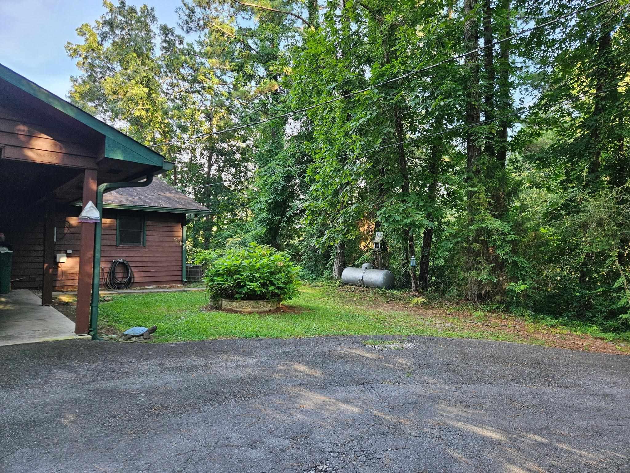 Image 2: PRIVATE LOT