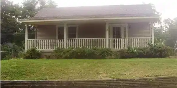 900 Columbia Ave