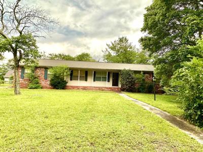 1643 Catoma Dr NE