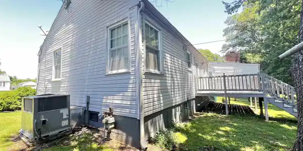 Image 4: Deck
