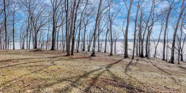 180 Highland Cove
