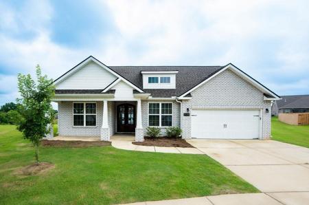 2136 Dustin Dr NE