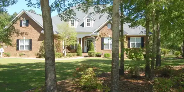 10 Lake Arbu Dr.