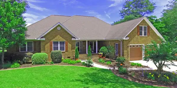 25 Fairway Dr