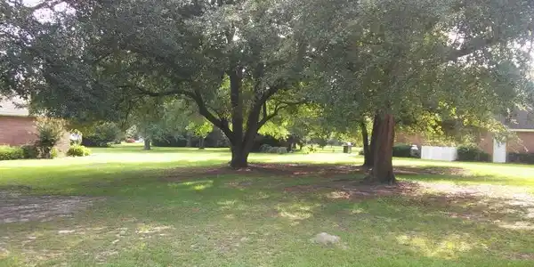 109 Oakview Circle (J-5)