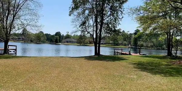 219 RIDGE LAKE DR