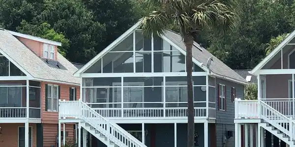 1049 Island Court
