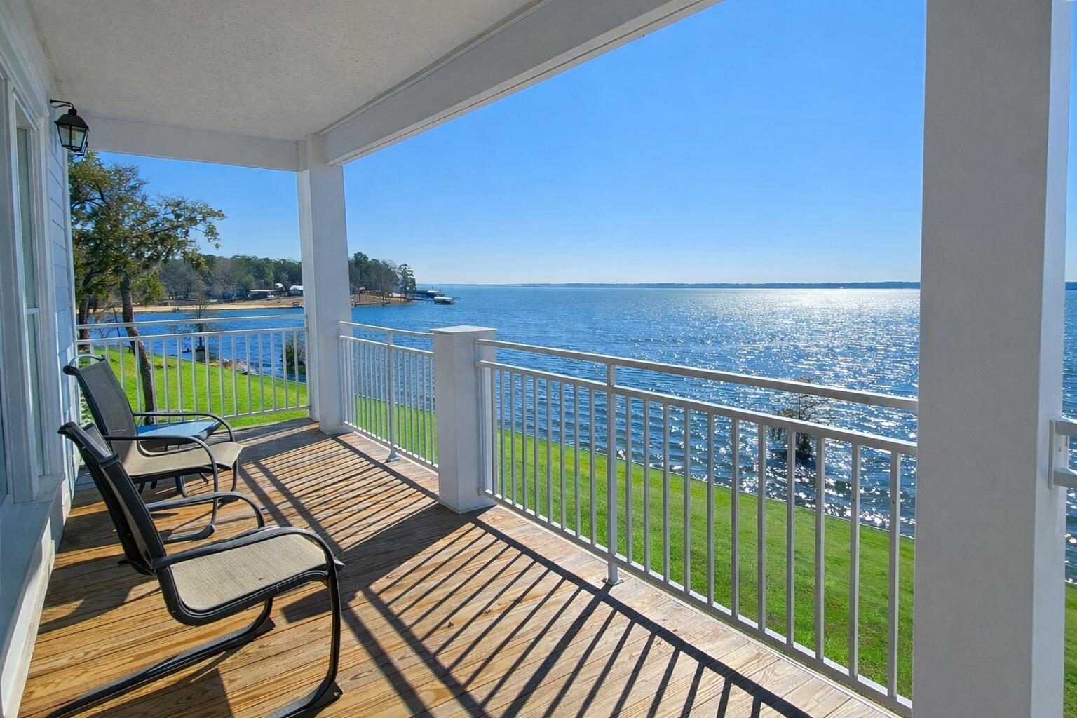 Image 2: 1174 Bridgeview view 2