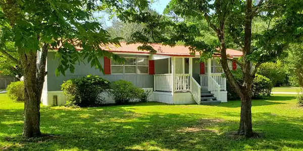 1549 Pocahontas Circle