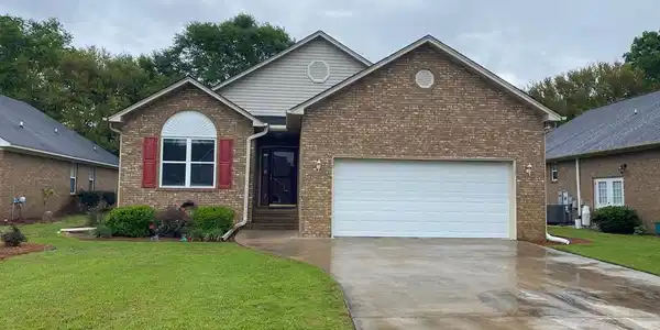 112 Ridge Lake Dr