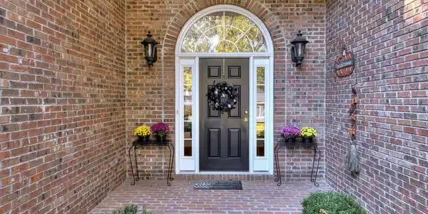 54 North Lake Circle