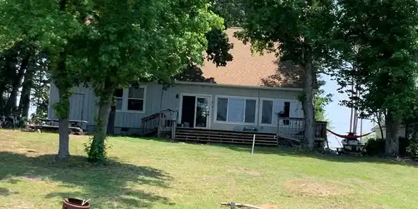 1394 Lake Shore Dr