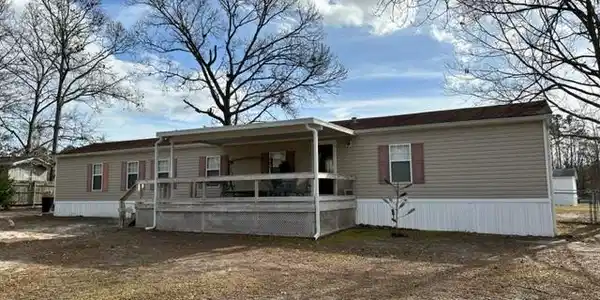1227 Mosstree Court