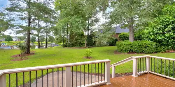 18 Ridge Lake Drive
