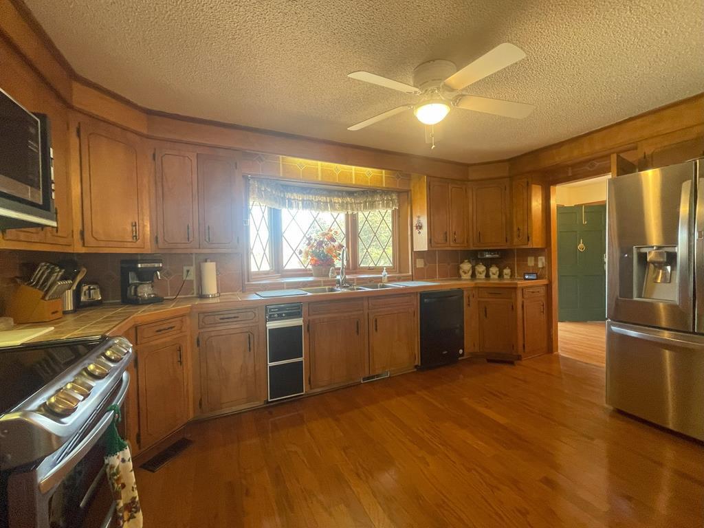 Image 4: Photo 3