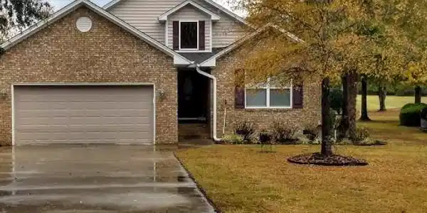 21 Lake Arbu Dr