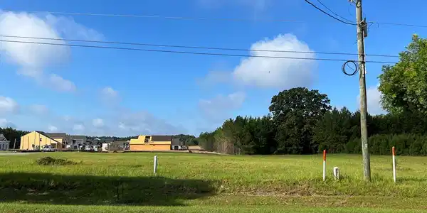 8640 Old No 6 Hwy