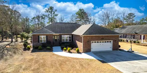 312 Lake Arbu Drive