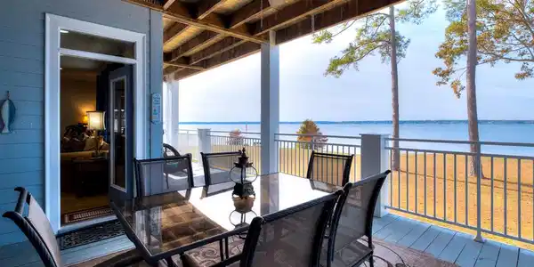 1142 Bridgeview Lane(Unit C-203)