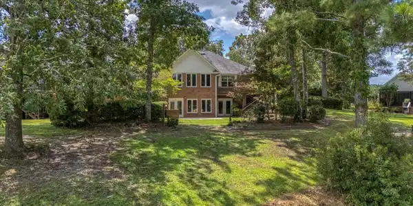 14 Ridge Lake Drive