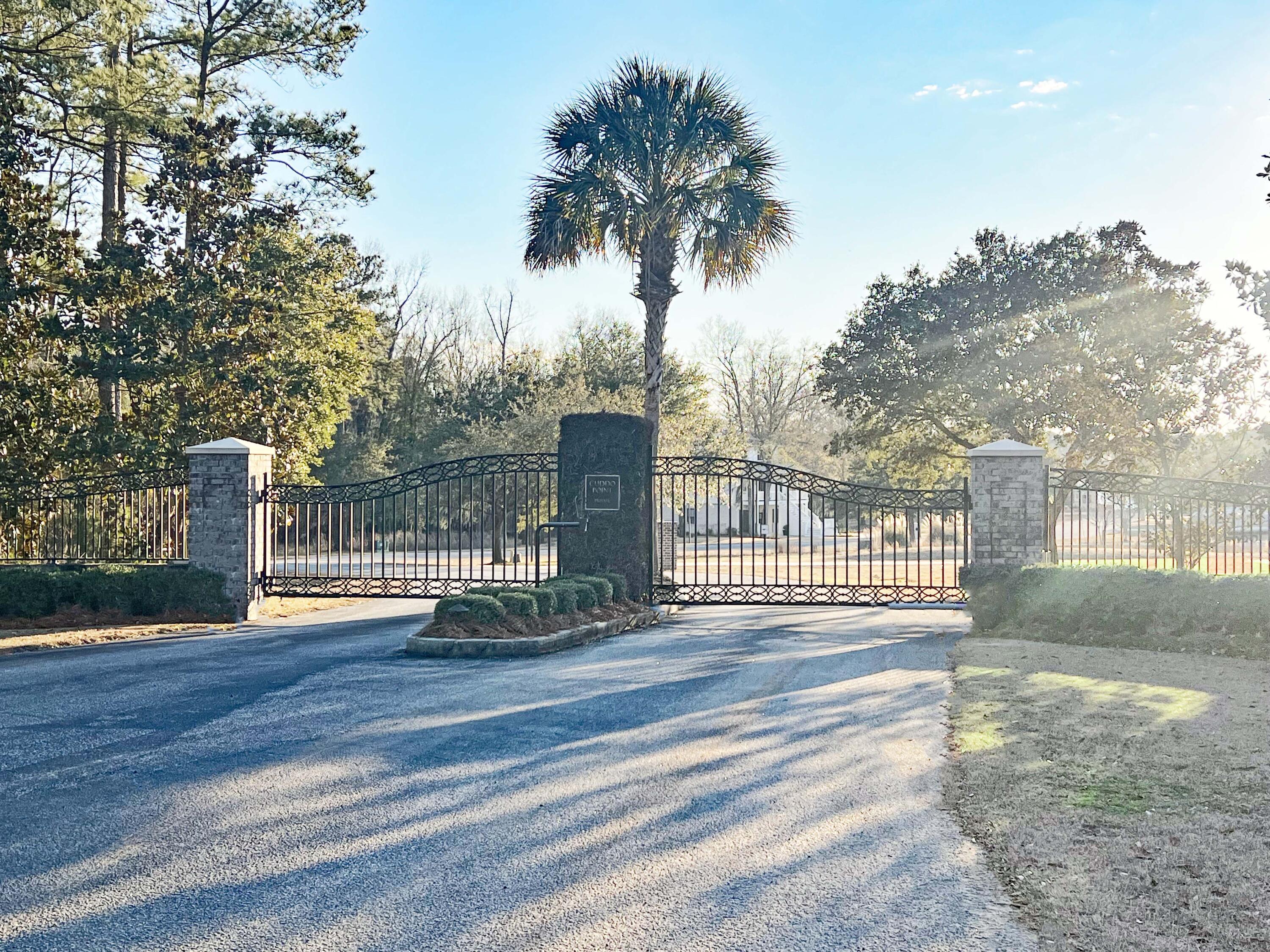Image 2: Cuddo entrance 1